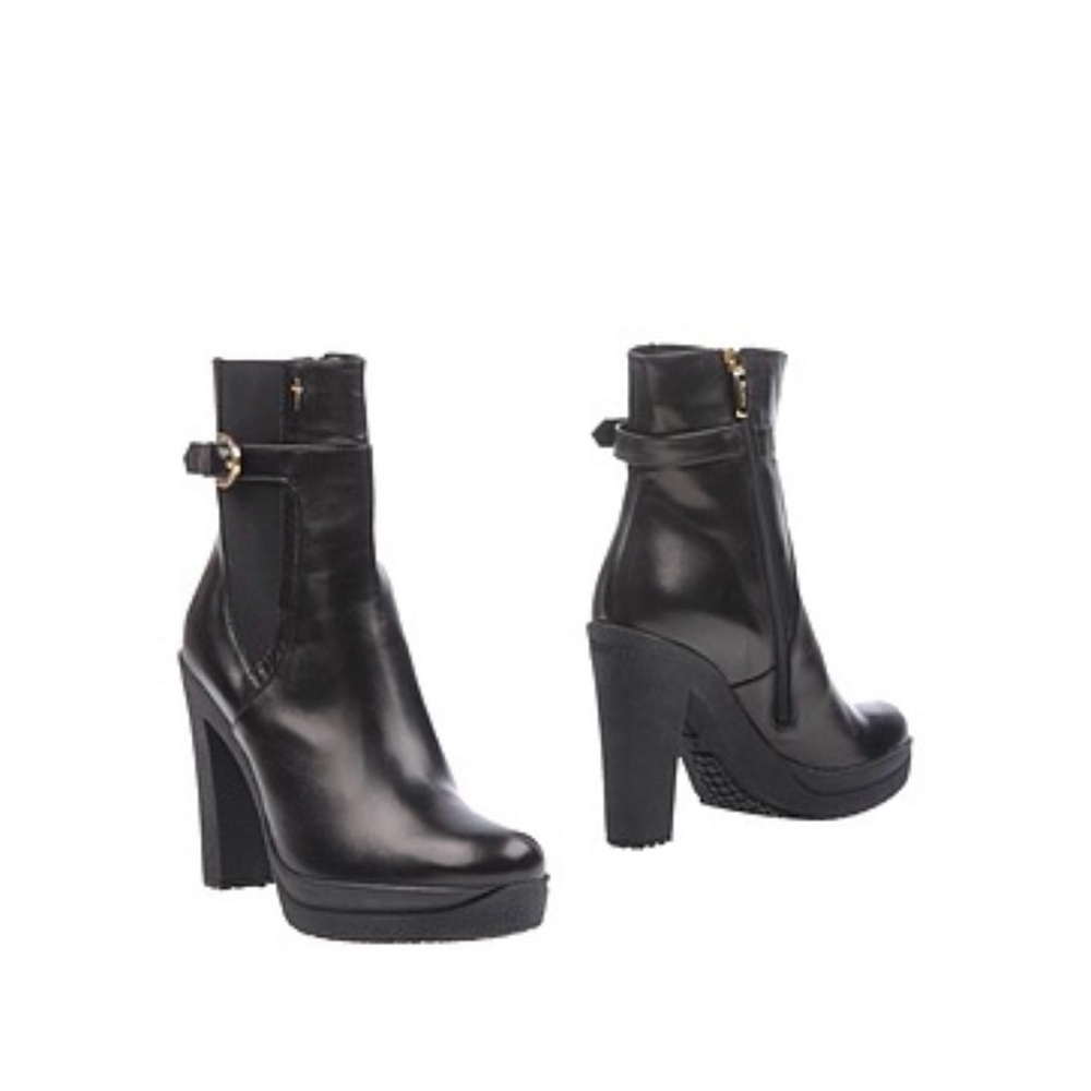 CESARE PACIOTTI 4US Black Leather Ankle boots size 41 US 10.5-11